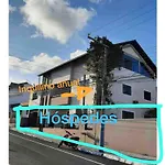 Casa com piscina em BC